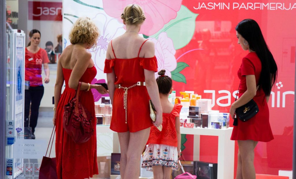 women in red 3